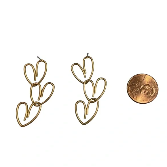 🍭5 for $20🍭 Brushed Gold Paperclip wire Trio Heart Stud Earrings CC - Picture 3 of 4